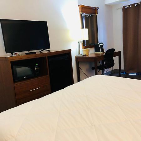 Travelodge By Wyndham Welland Zewnętrze zdjęcie